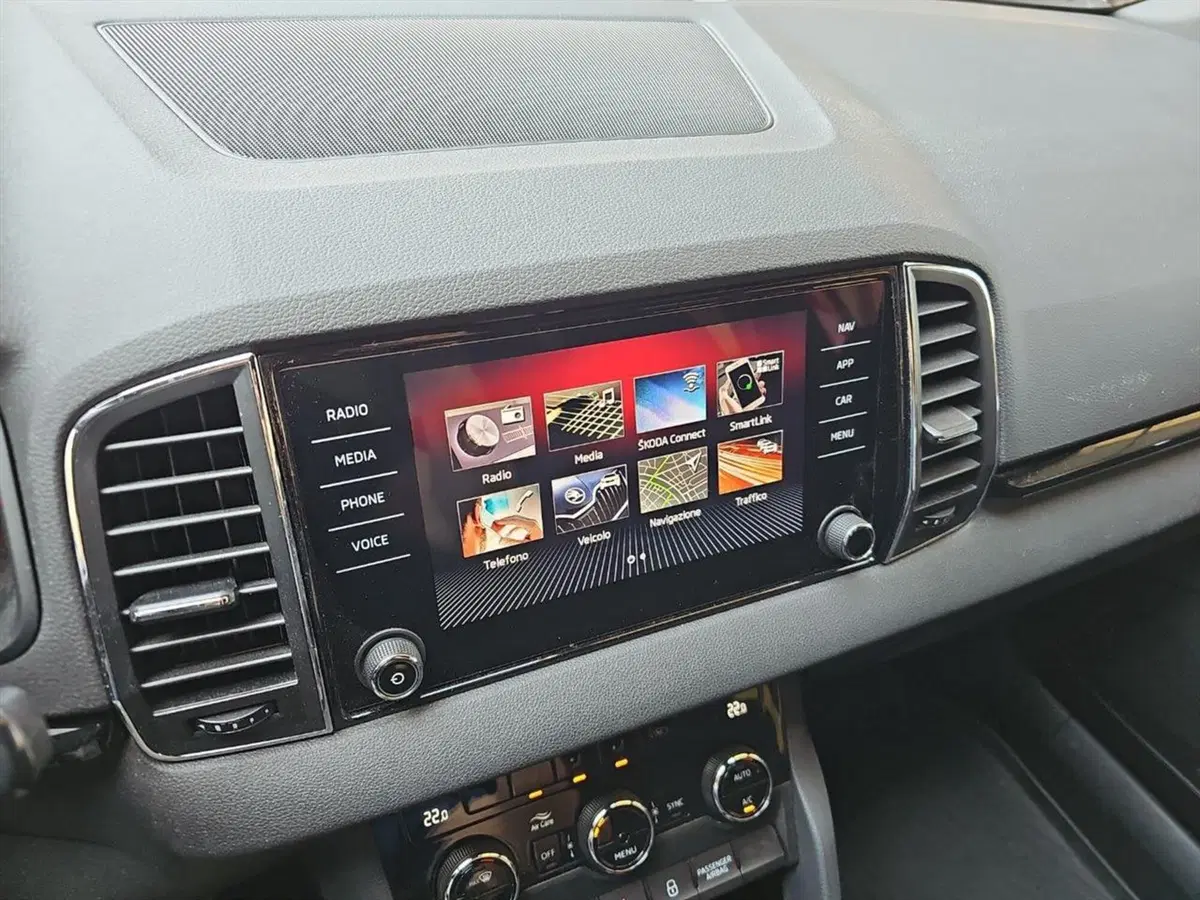 Skoda Karoq usata a Lecco (16)