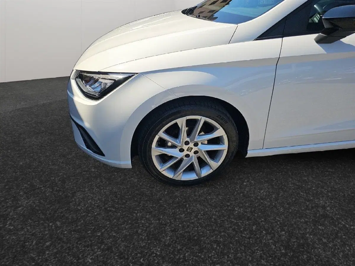 SEAT Ibiza usata a Lecco (9)
