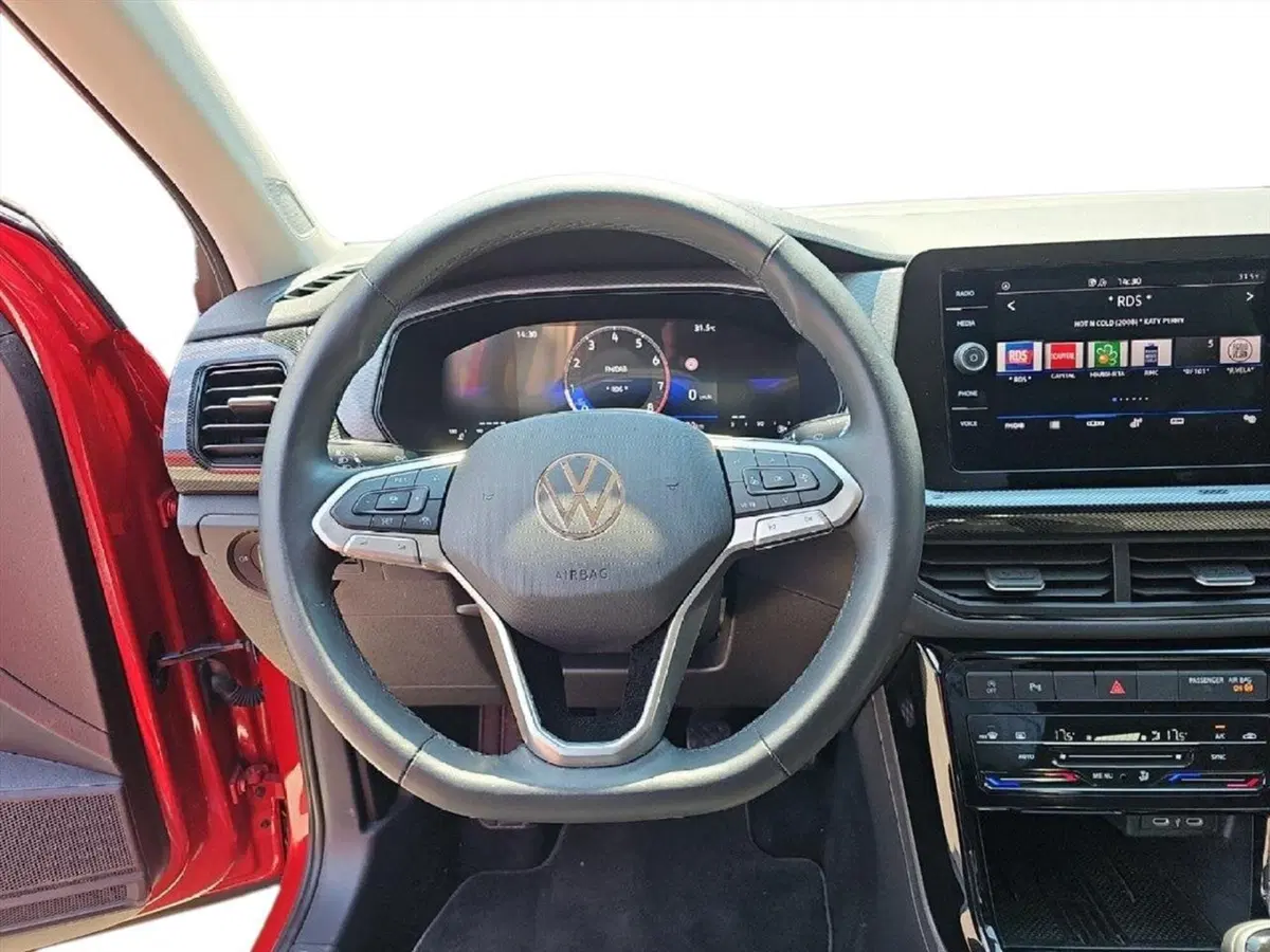 Volkswagen T-Cross usata a Lecco (10)