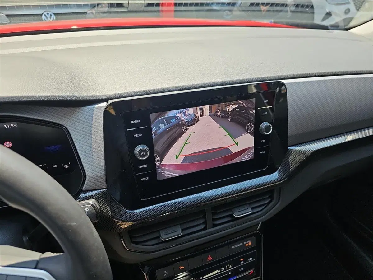 Volkswagen T-Cross usata a Lecco (15)