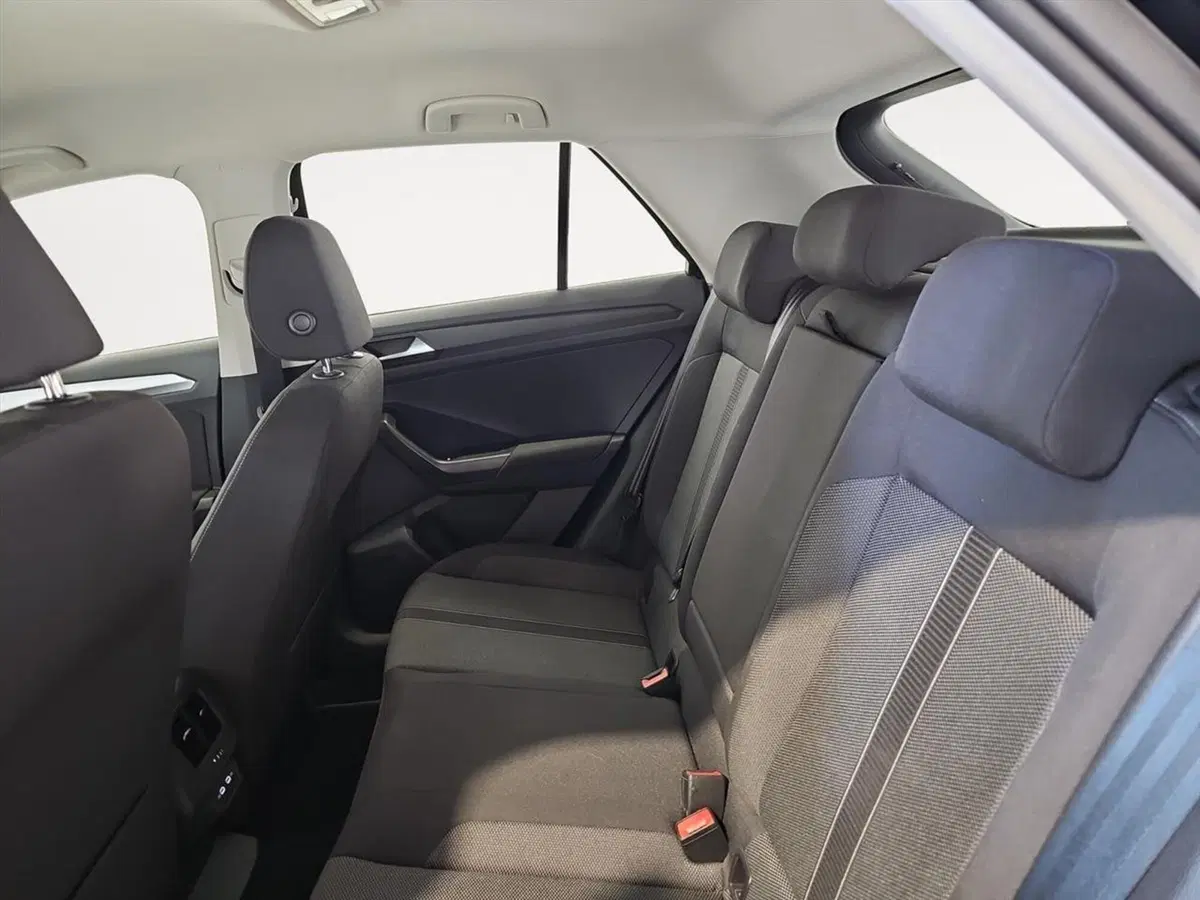 Volkswagen T-Roc usata a Lecco (9)