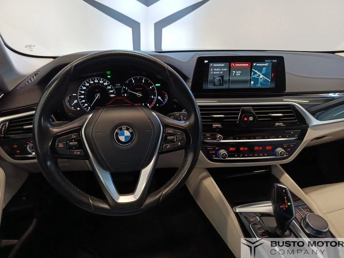 BMW Serie 5 Touring usata a Varese (11)