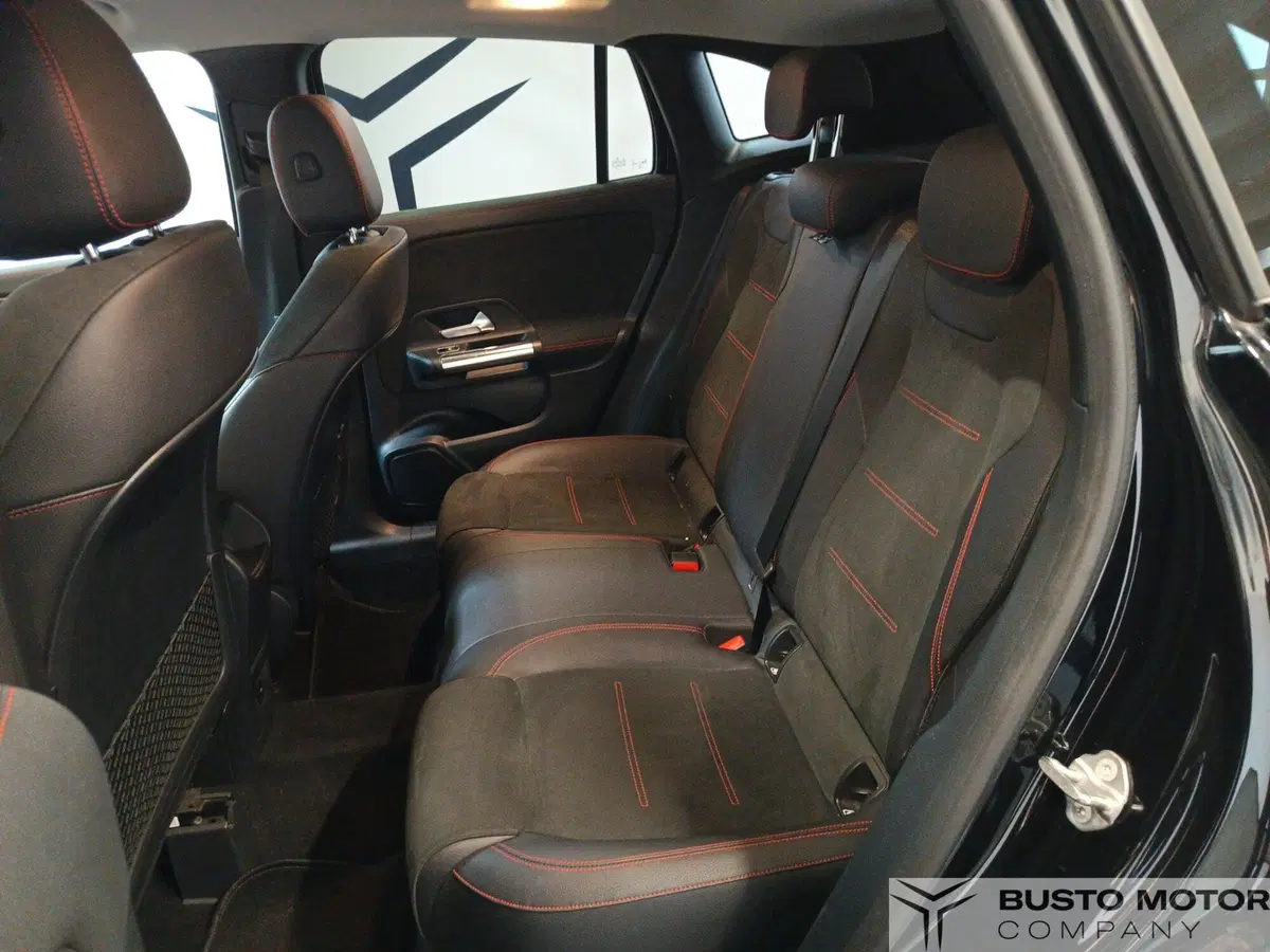 Mercedes-Benz GLA SUV usata a Varese (9)