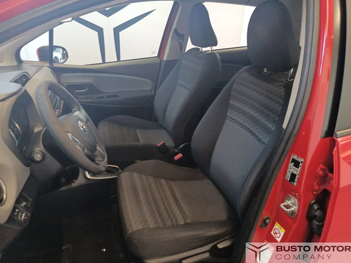 Toyota Yaris usata a Varese (8)