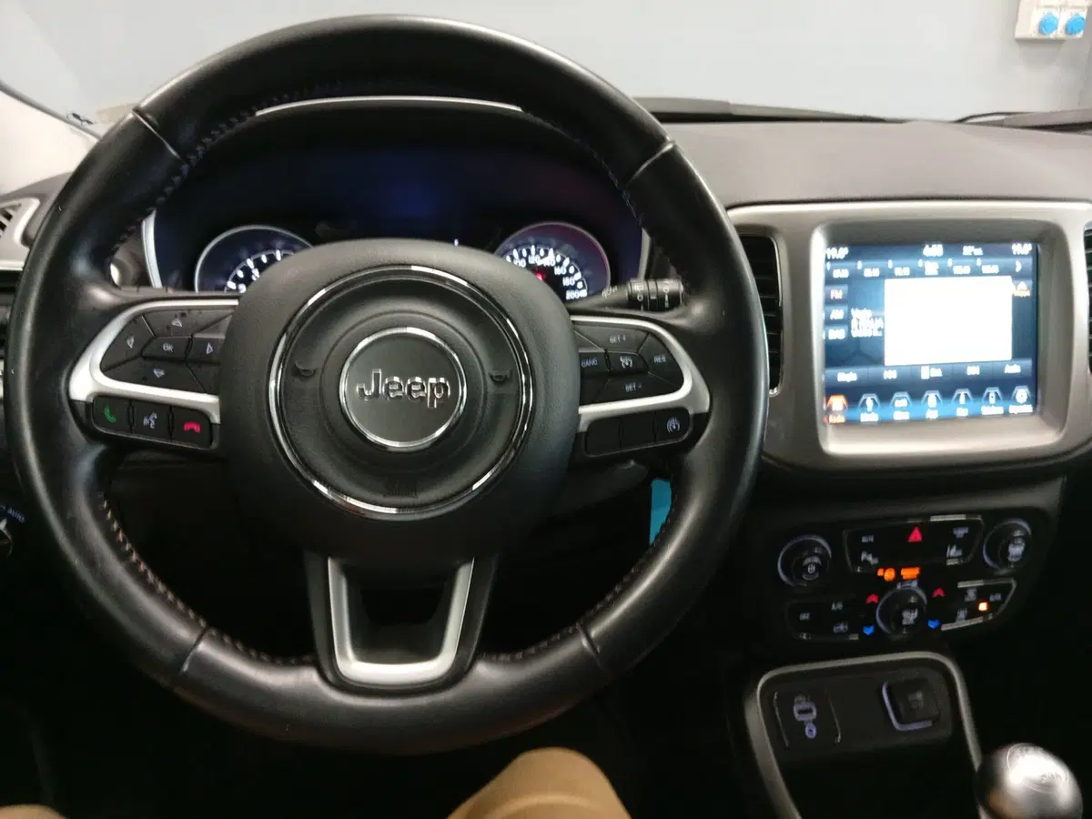 Jeep Compass usata a Varese (11)