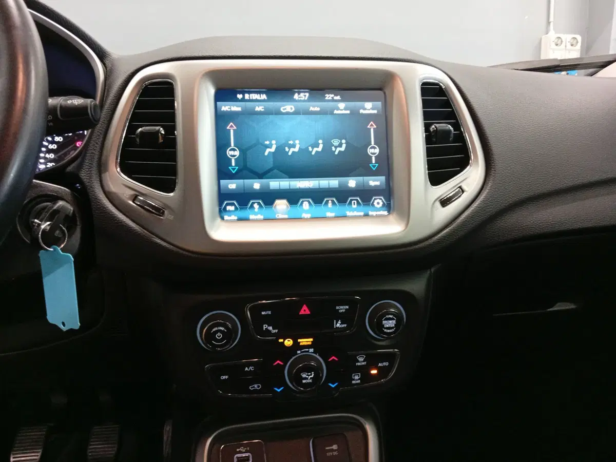 Jeep Compass usata a Varese (14)