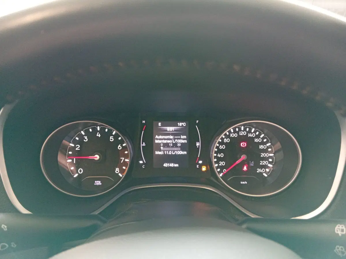 Jeep Compass usata a Varese (17)