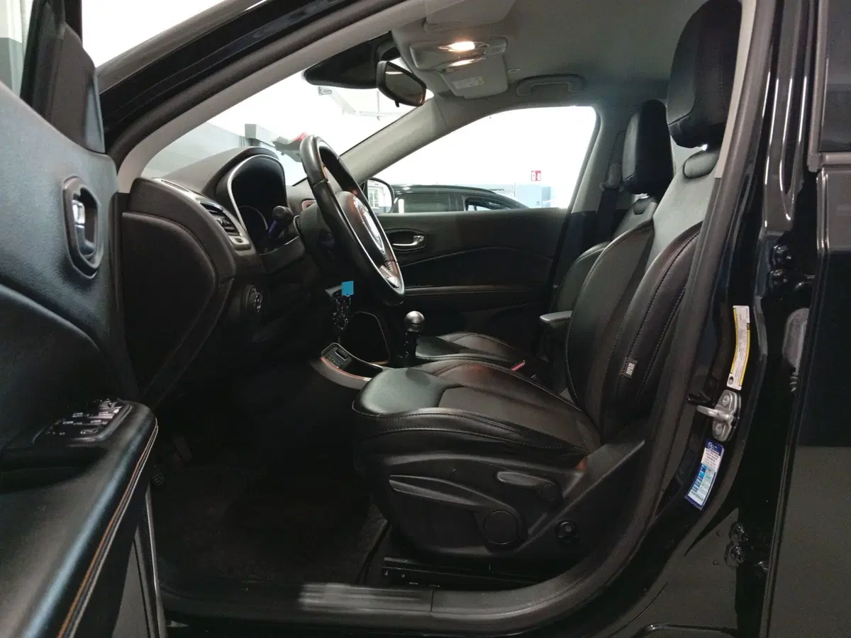 Jeep Compass usata a Varese (9)