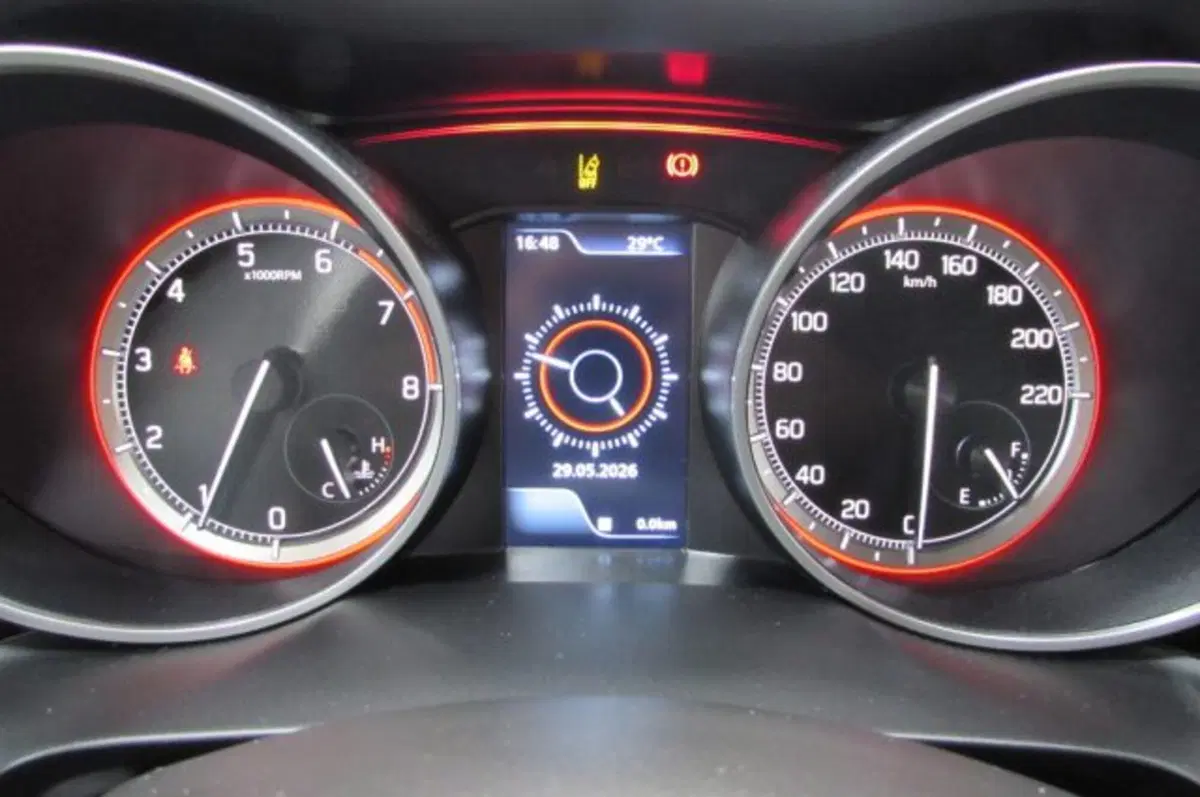 Suzuki Swift nuova a Milano (12)