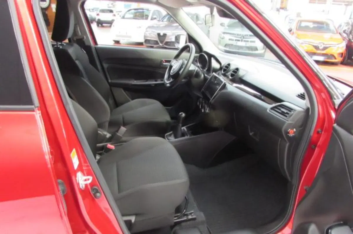 Suzuki Swift nuova a Milano (17)