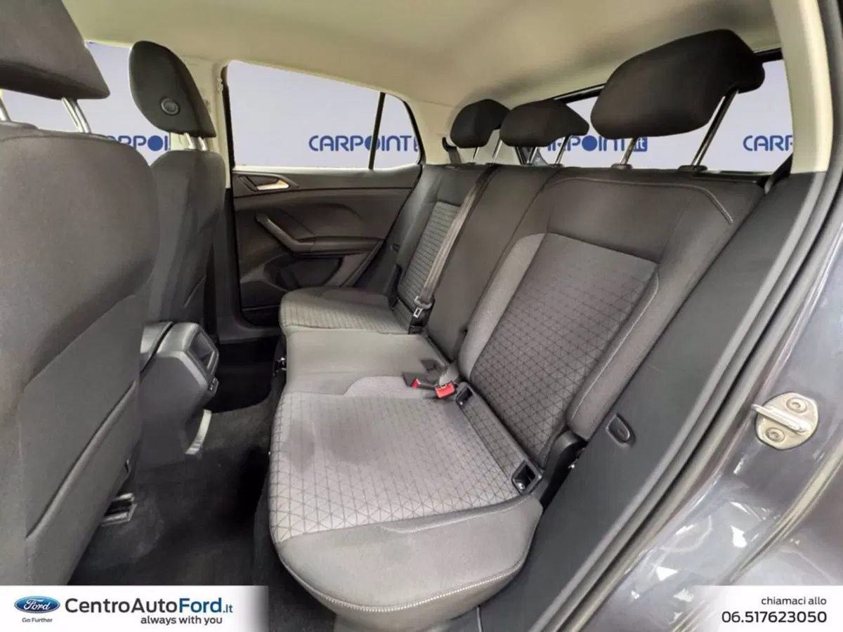Volkswagen T-Cross usata a Roma (13)