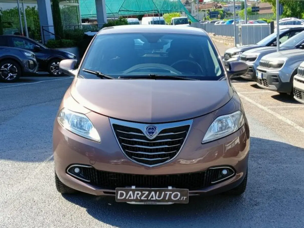 Lancia Ypsilon usata a Brescia (2)