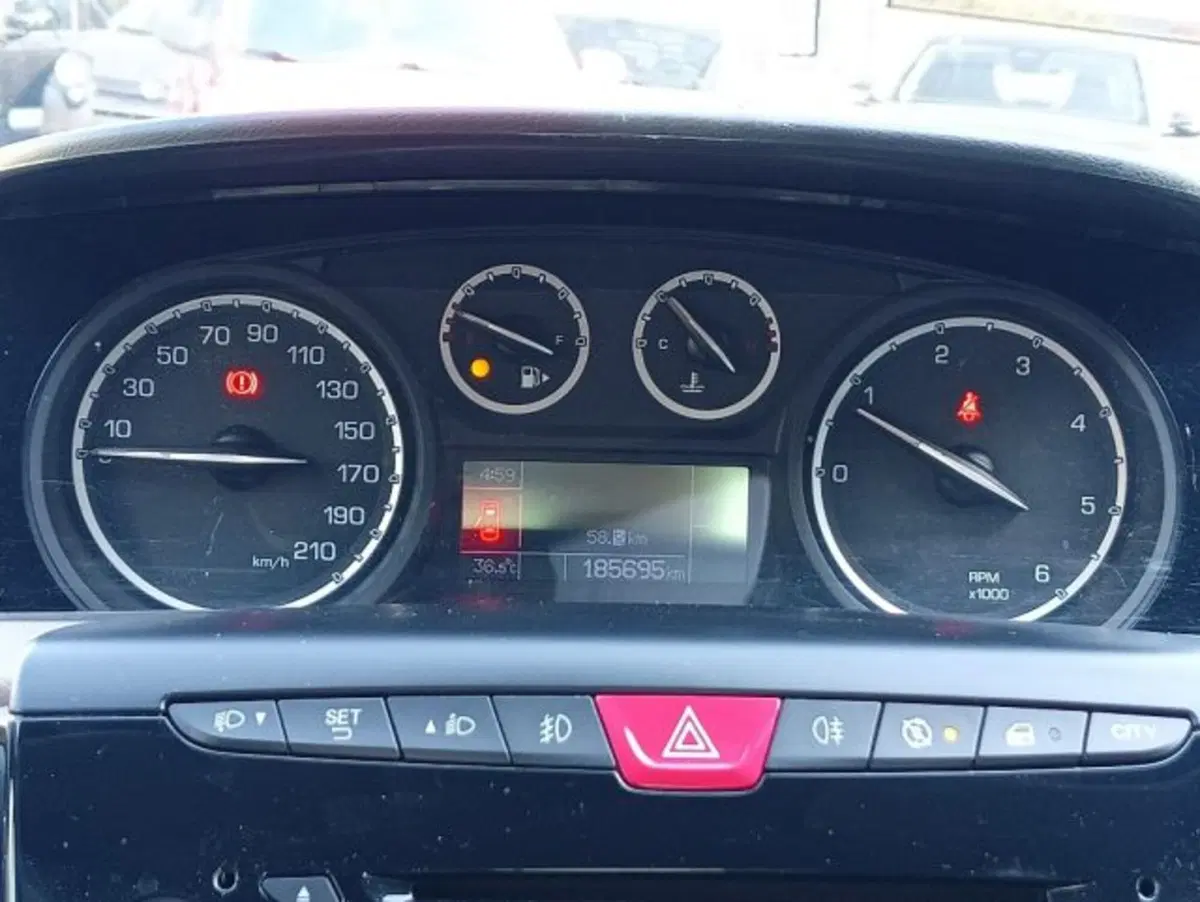 Lancia Ypsilon usata a Brescia (8)
