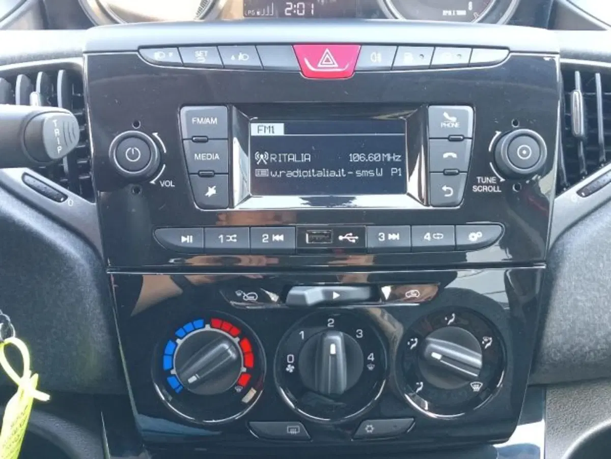 Lancia Ypsilon usata a Brescia (12)