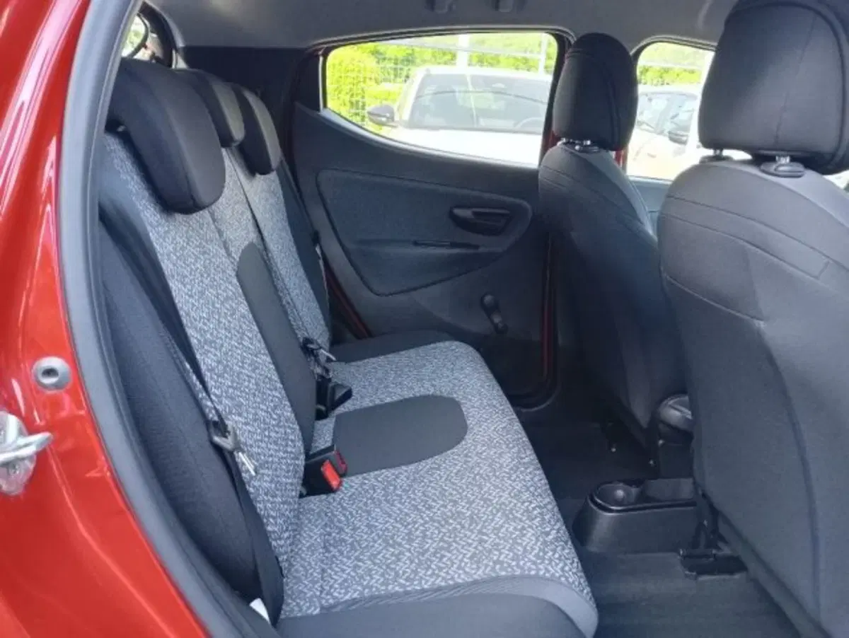 Lancia Ypsilon usata a Brescia (15)