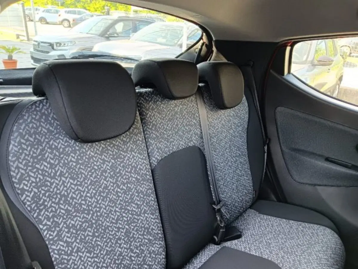 Lancia Ypsilon usata a Brescia (18)