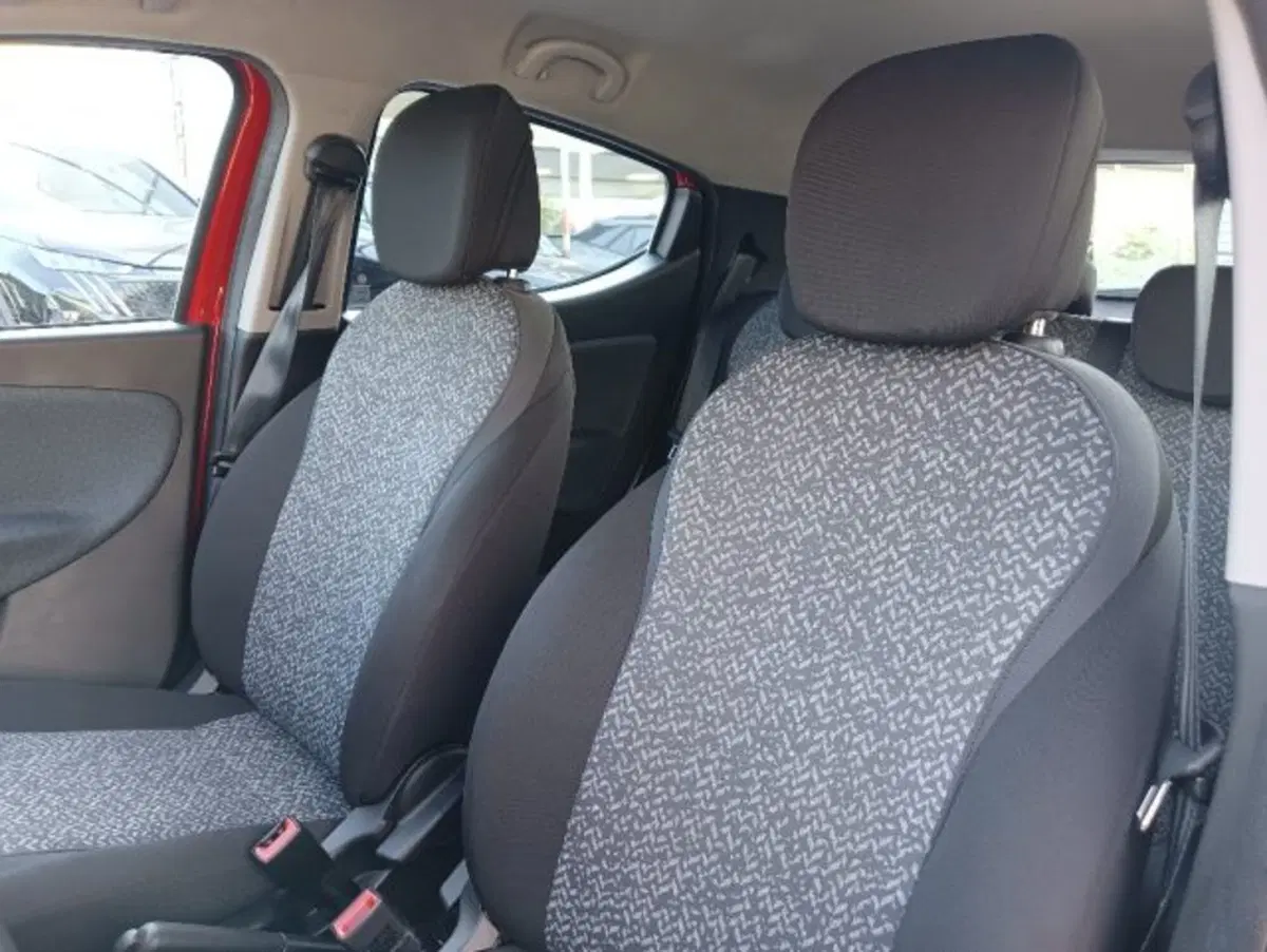 Lancia Ypsilon usata a Brescia (9)