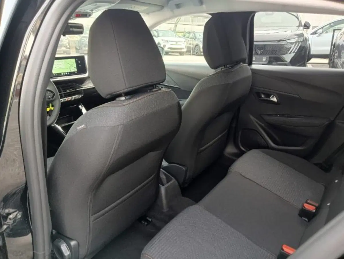Peugeot 208 nuova a Brescia (10)