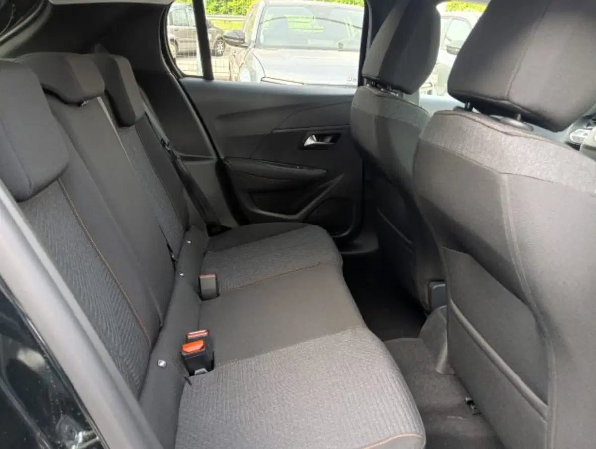 Peugeot 208 nuova a Brescia (16)