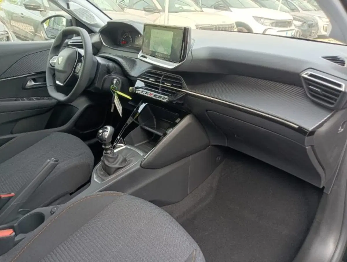 Peugeot 208 nuova a Brescia (20)