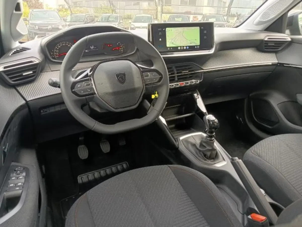 Peugeot 208 nuova a Brescia (6)