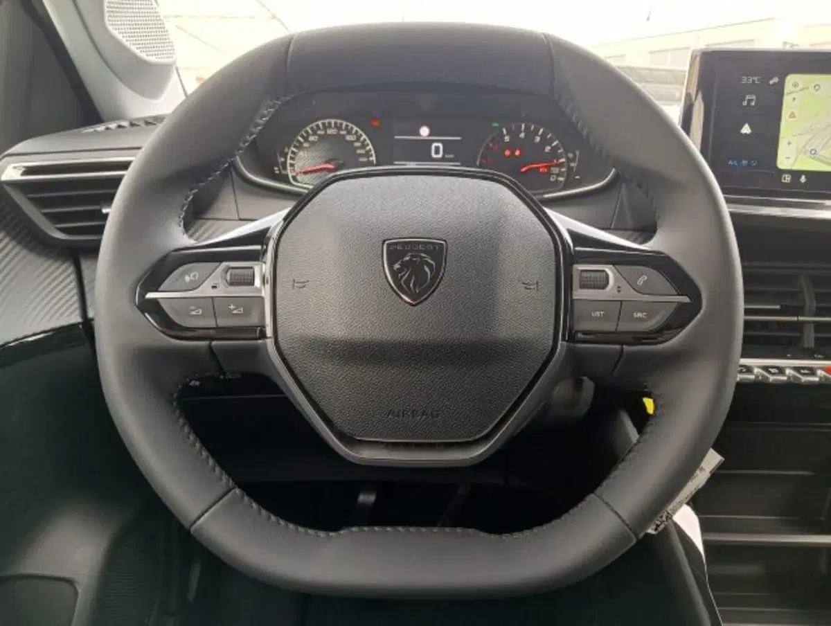 Peugeot 208 nuova a Brescia (8)