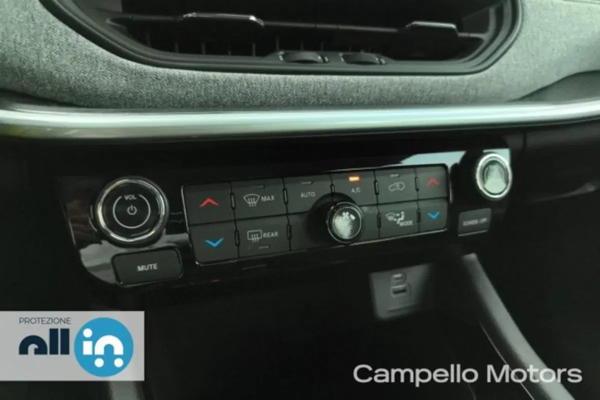 Jeep Compass usata a Venezia (12)