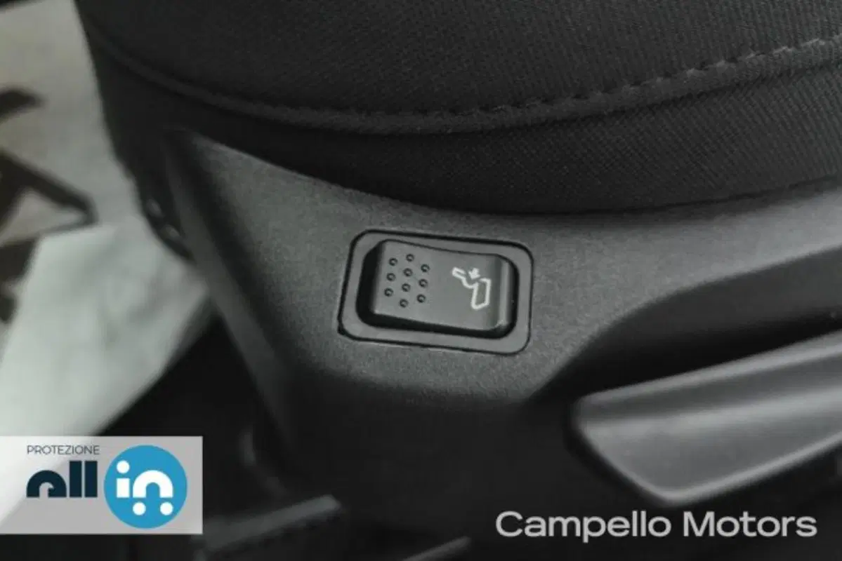 Jeep Compass usata a Venezia (17)
