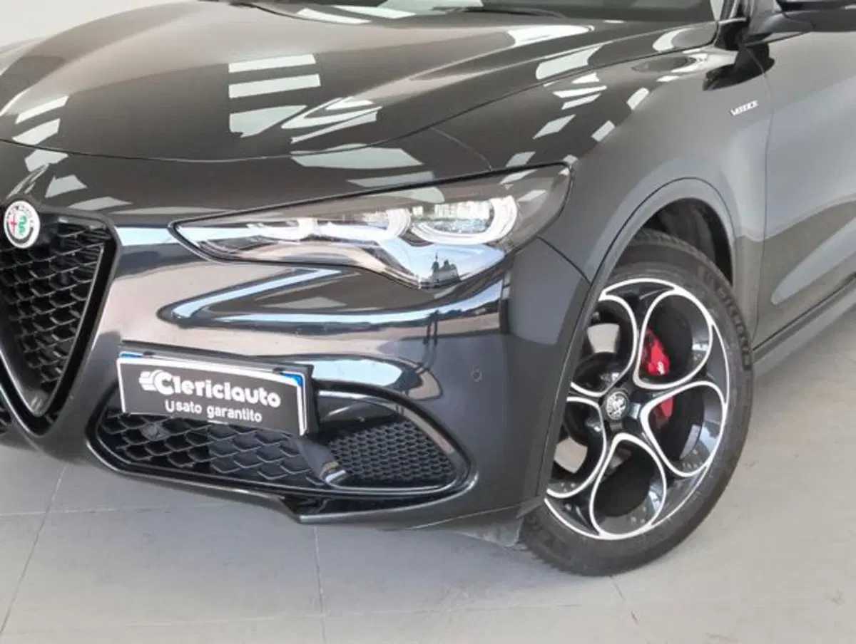 Alfa Romeo Stelvio usata a Como (10)
