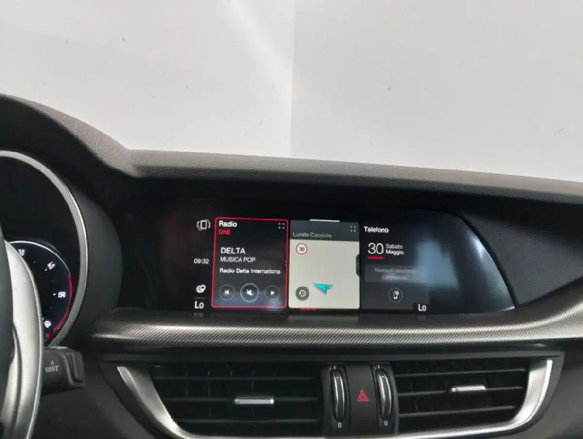 Alfa Romeo Stelvio usata a Como (12)