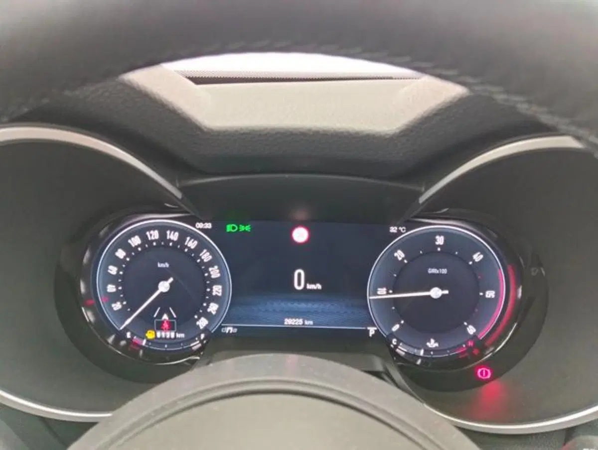Alfa Romeo Stelvio usata a Como (20)