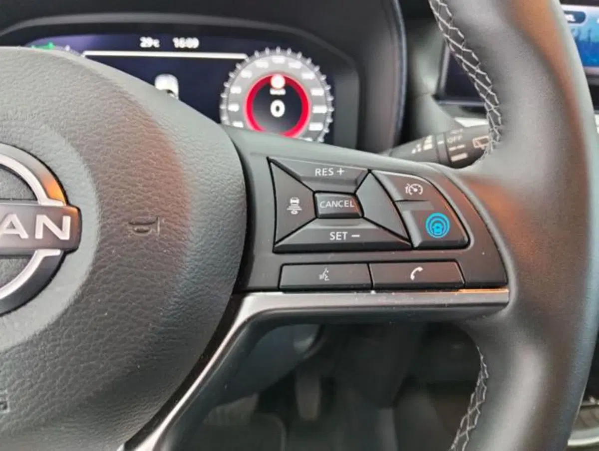 Nissan Juke usata a Como (8)