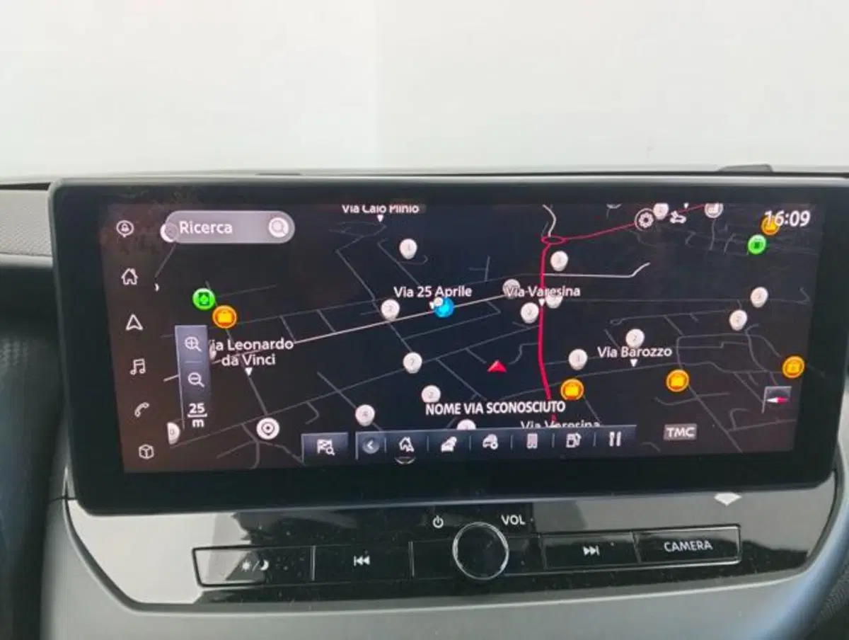 Nissan Juke usata a Como (9)