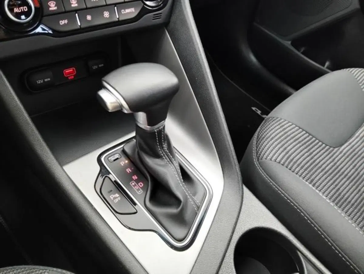 Kia Niro usata a Como (16)
