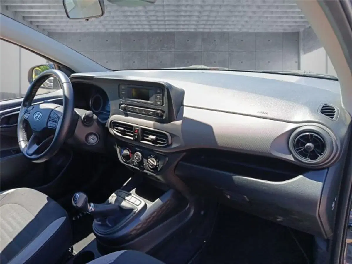 Hyundai i10 usata a Bari (11)