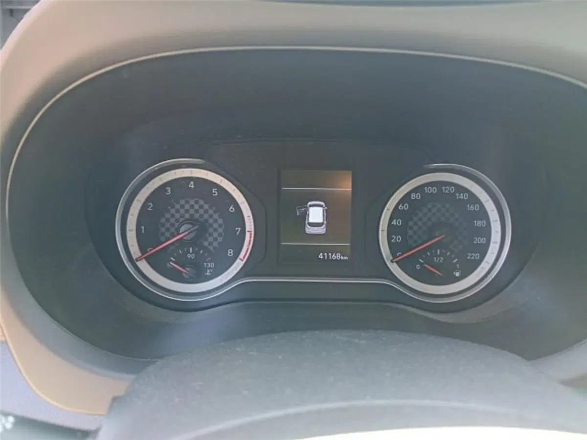 Hyundai i10 usata a Bari (15)