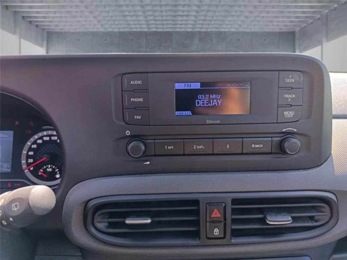 Hyundai i10 usata a Bari (16)
