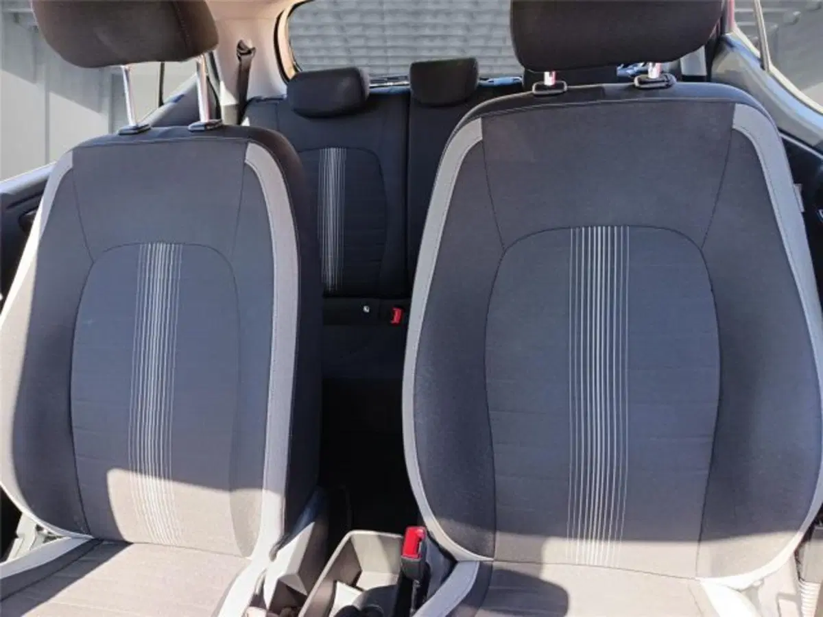 Hyundai i10 usata a Bari (18)