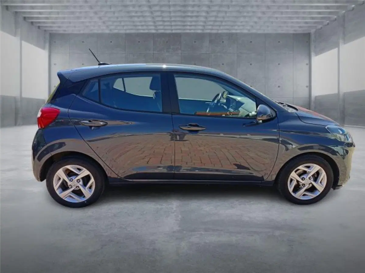 Hyundai i10 usata a Bari (6)