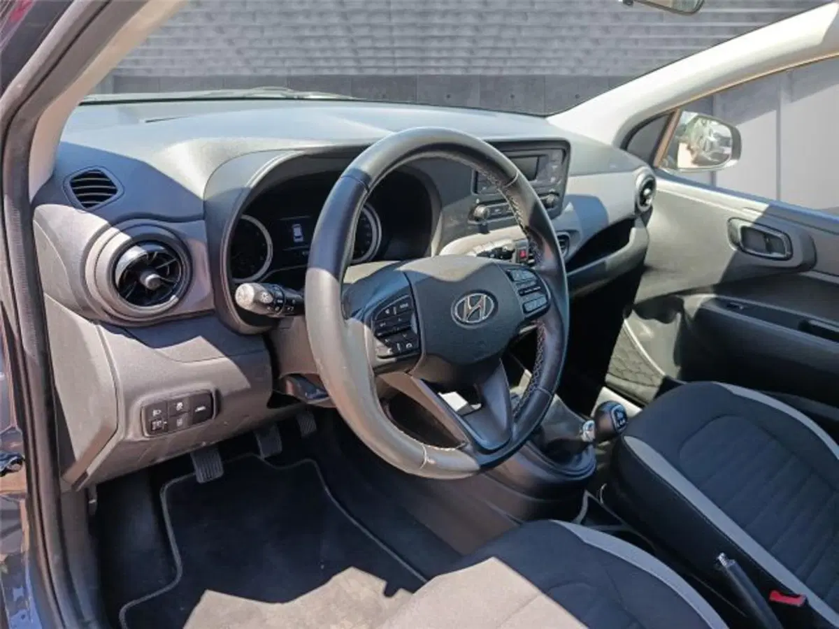 Hyundai i10 usata a Bari (9)