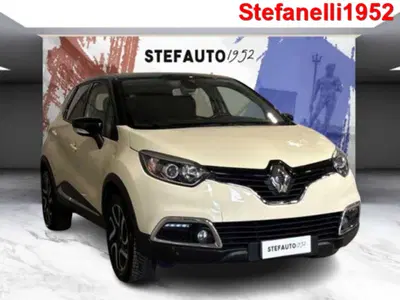 Renault Captur 0.9 TCe 12V 90 CV Start&amp;Stop Energy R-Link del 2015 usata a Bologna