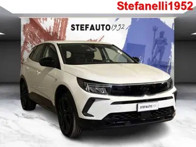 Opel Grandland 1.2 GS s&amp;s 130cv del 2024 usata a Bologna