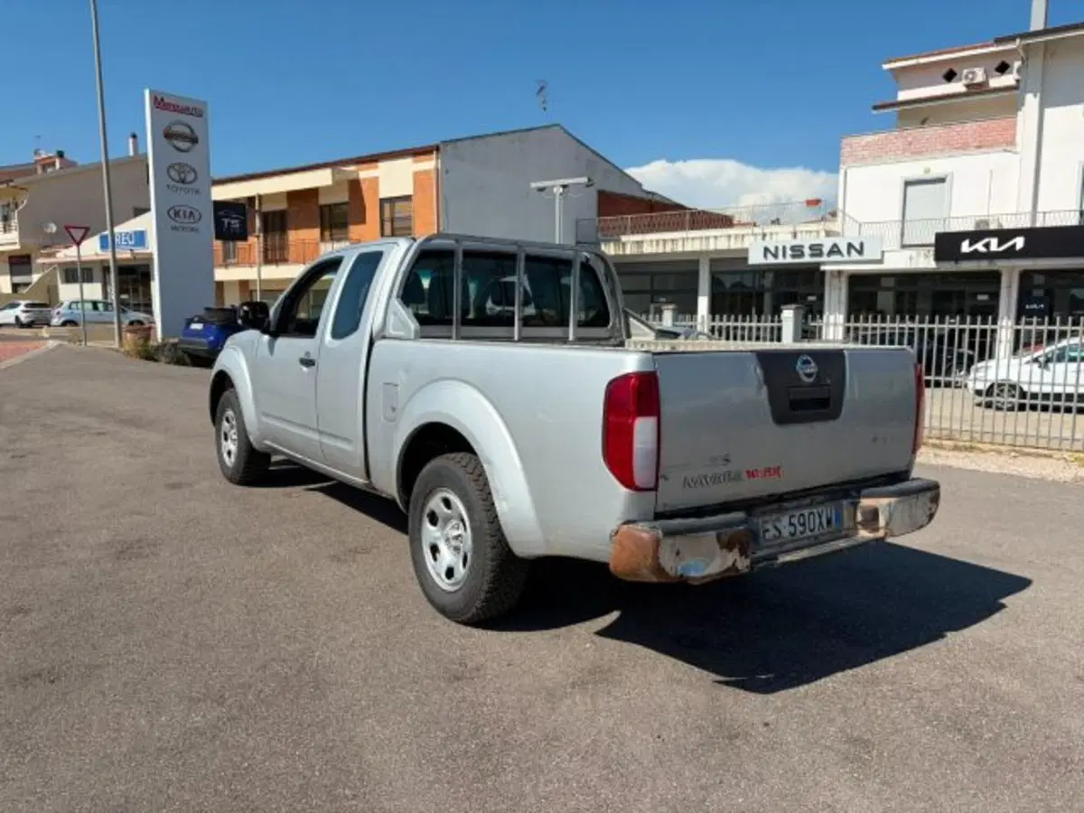 Nissan Navara usata a Sassari (4)