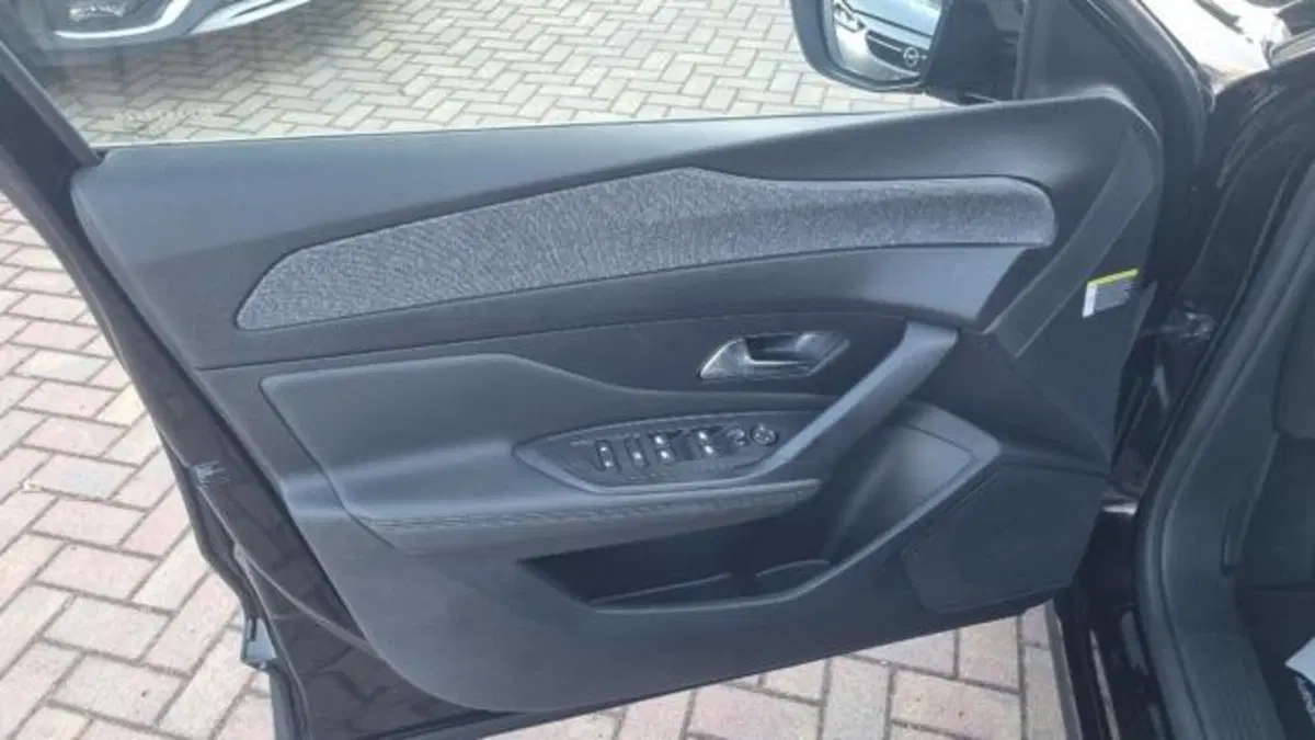 Peugeot 408 usata a Savona (15)