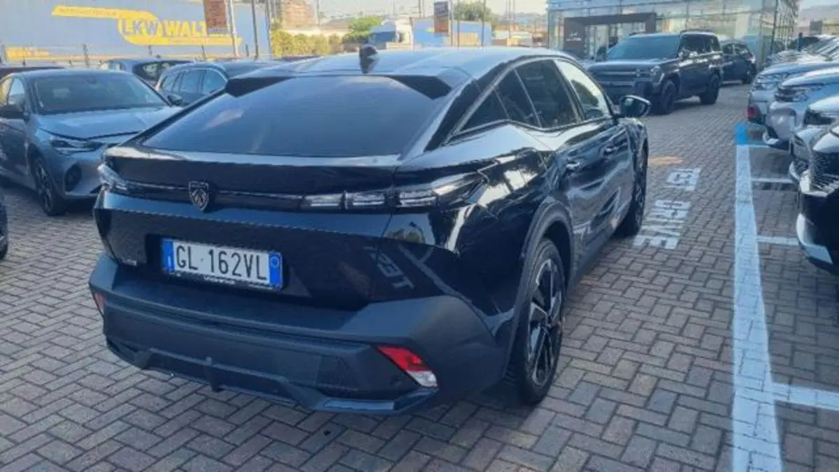 Peugeot 408 usata a Savona (5)