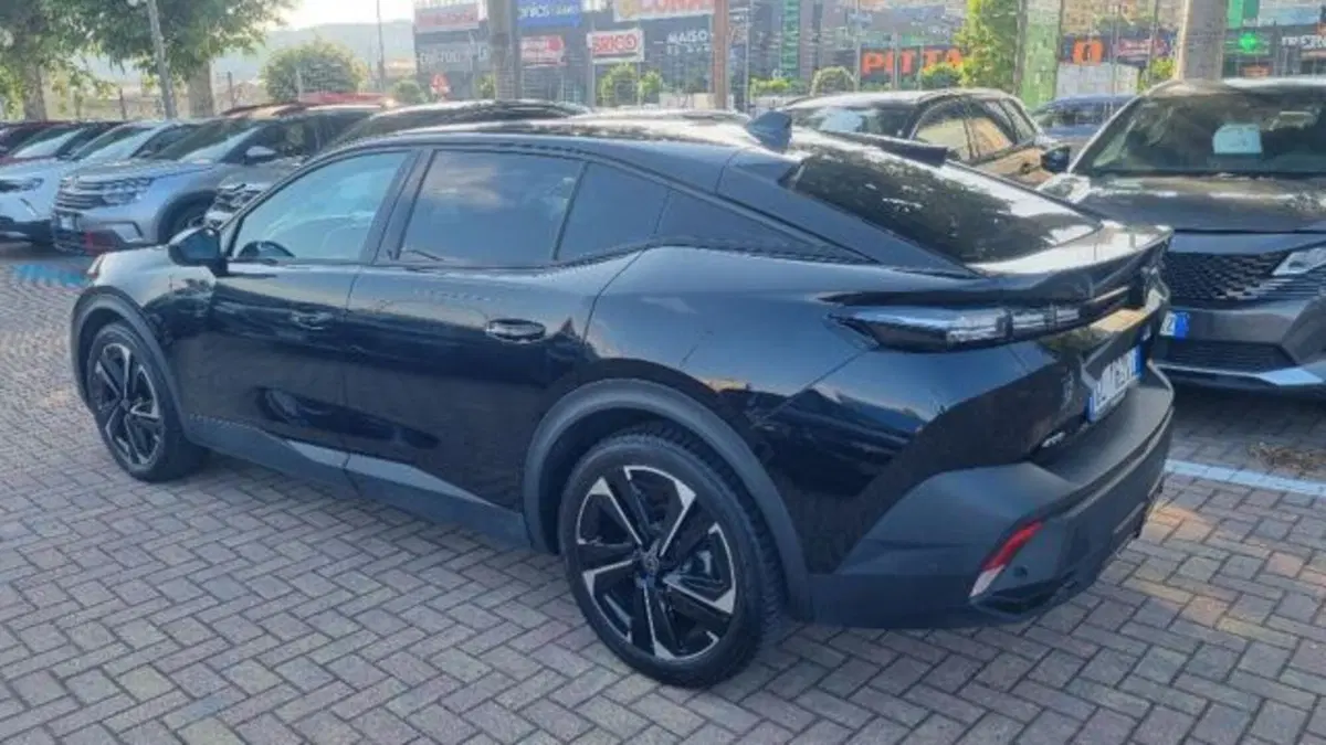 Peugeot 408 usata a Savona (6)