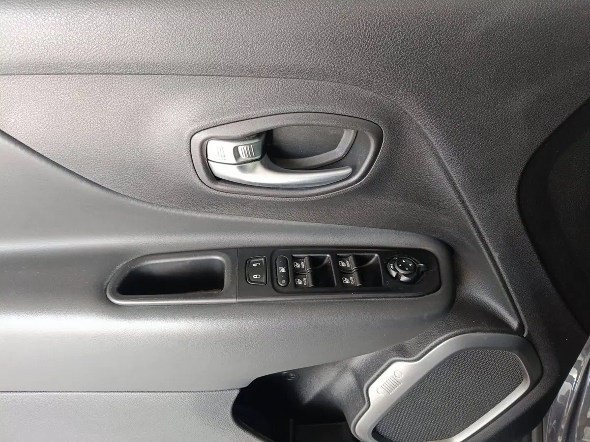 Jeep Renegade usata a Ascoli Piceno (19)