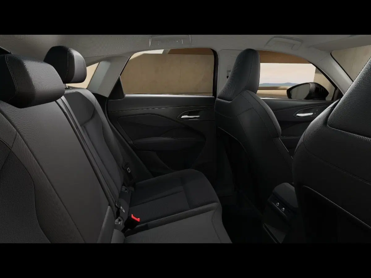 Audi Q3 Sportback nuova a Pisa (10)