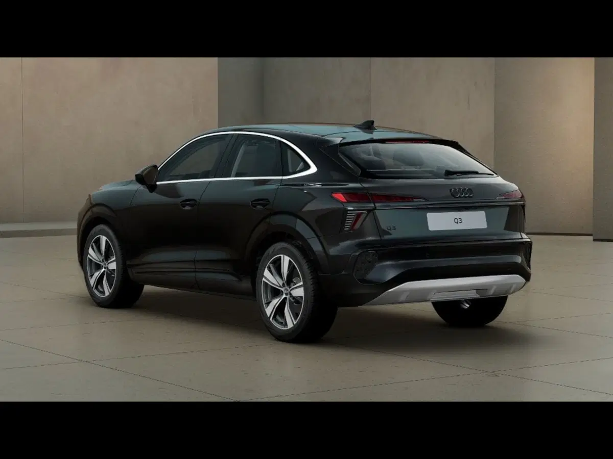 Audi Q3 Sportback nuova a Pisa (3)