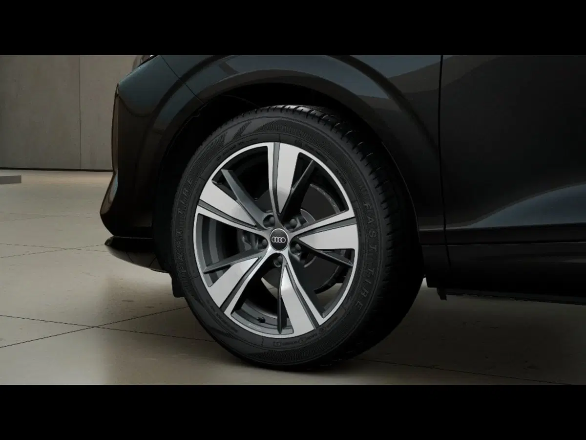 Audi Q3 Sportback nuova a Pisa (6)